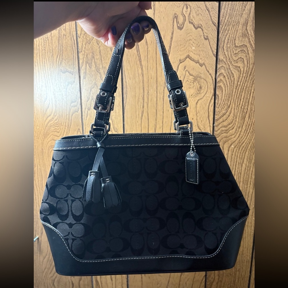 Coach Y2K Vintage black purse with tassel and coach tag handle